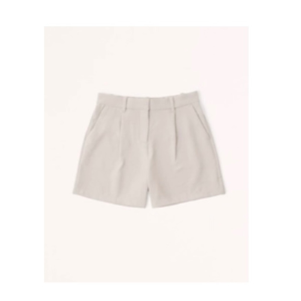 NWT Abercrombie High Rise Premium Crepe Tailored Short - Size Large - Grey